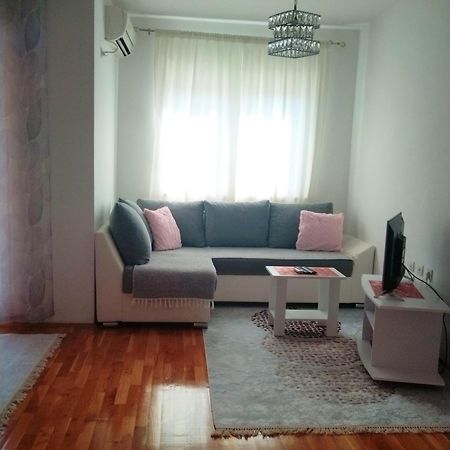 Apartman Natasha 特雷比涅 外观 照片