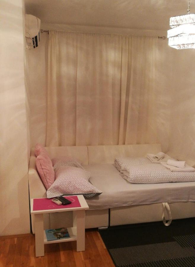 Apartman Natasha 特雷比涅 外观 照片