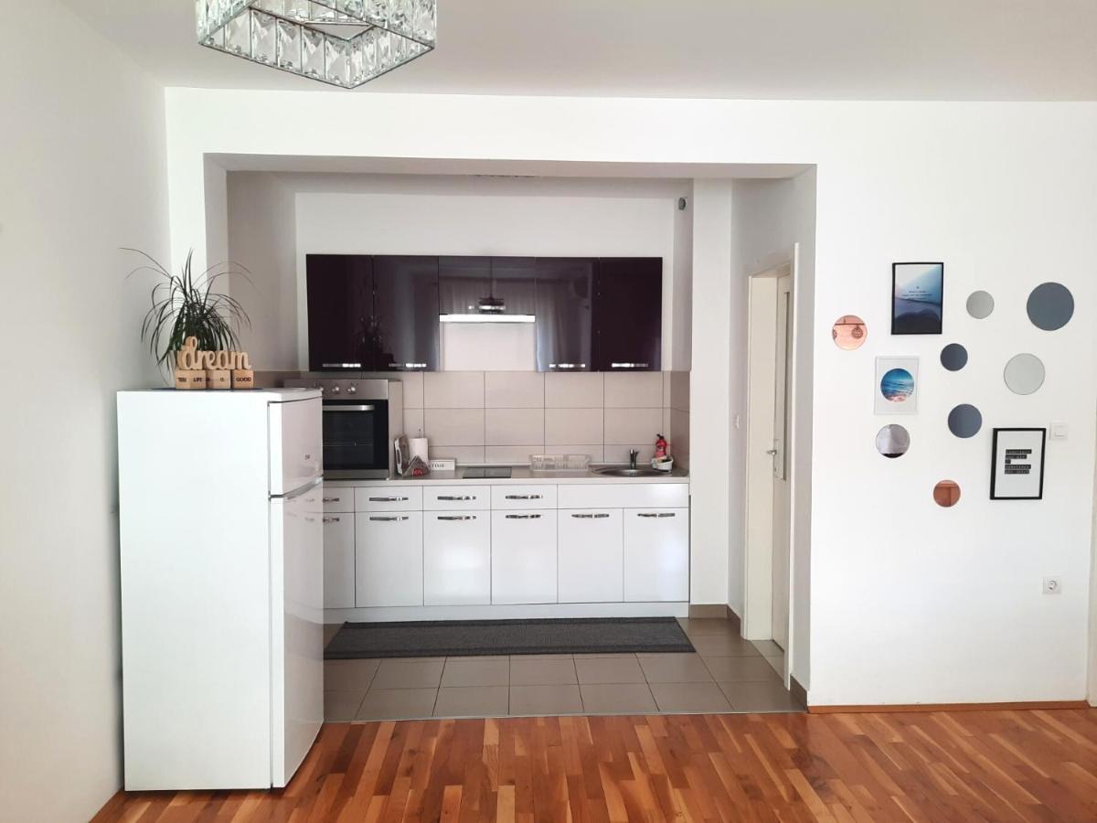 Apartman Natasha 特雷比涅 外观 照片