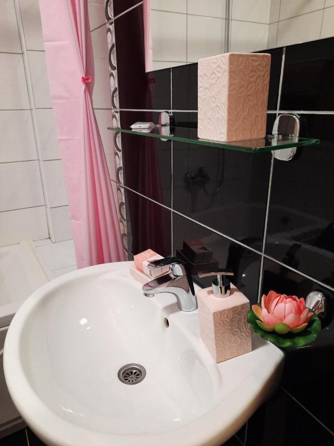 Apartman Natasha 特雷比涅 外观 照片