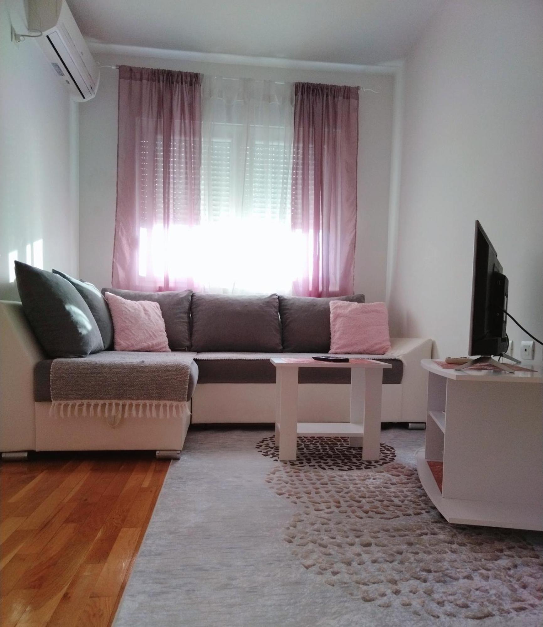 Apartman Natasha 特雷比涅 外观 照片